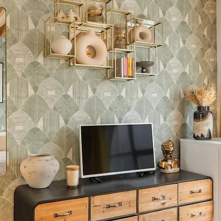 Superb Historical Next To Louvre And Opera *