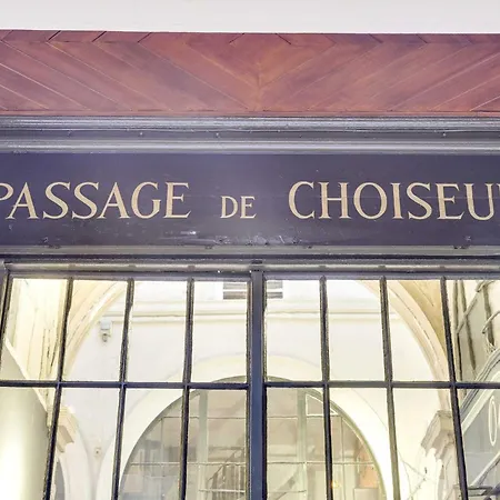 Апартаменты Superb Historical Next To Louvre And Opera Париж