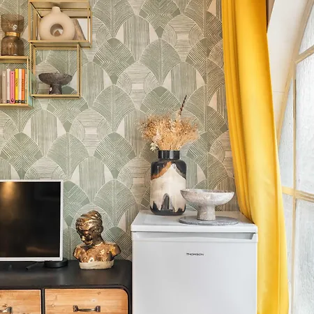 Superb Historical Next To Louvre And Opera Апартаменты Париж