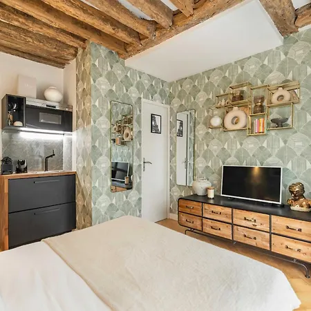 Superb Historical Next To Louvre And Opera *